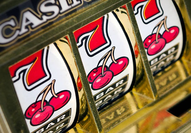 Live-dealer tables at harian sydney with blackjack and roulette